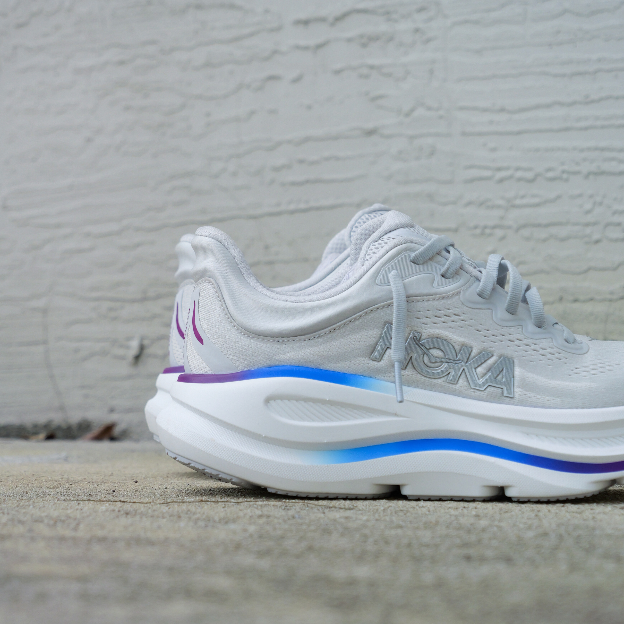 Womens HOKA Bondi 9 (Cosmic grey/White)