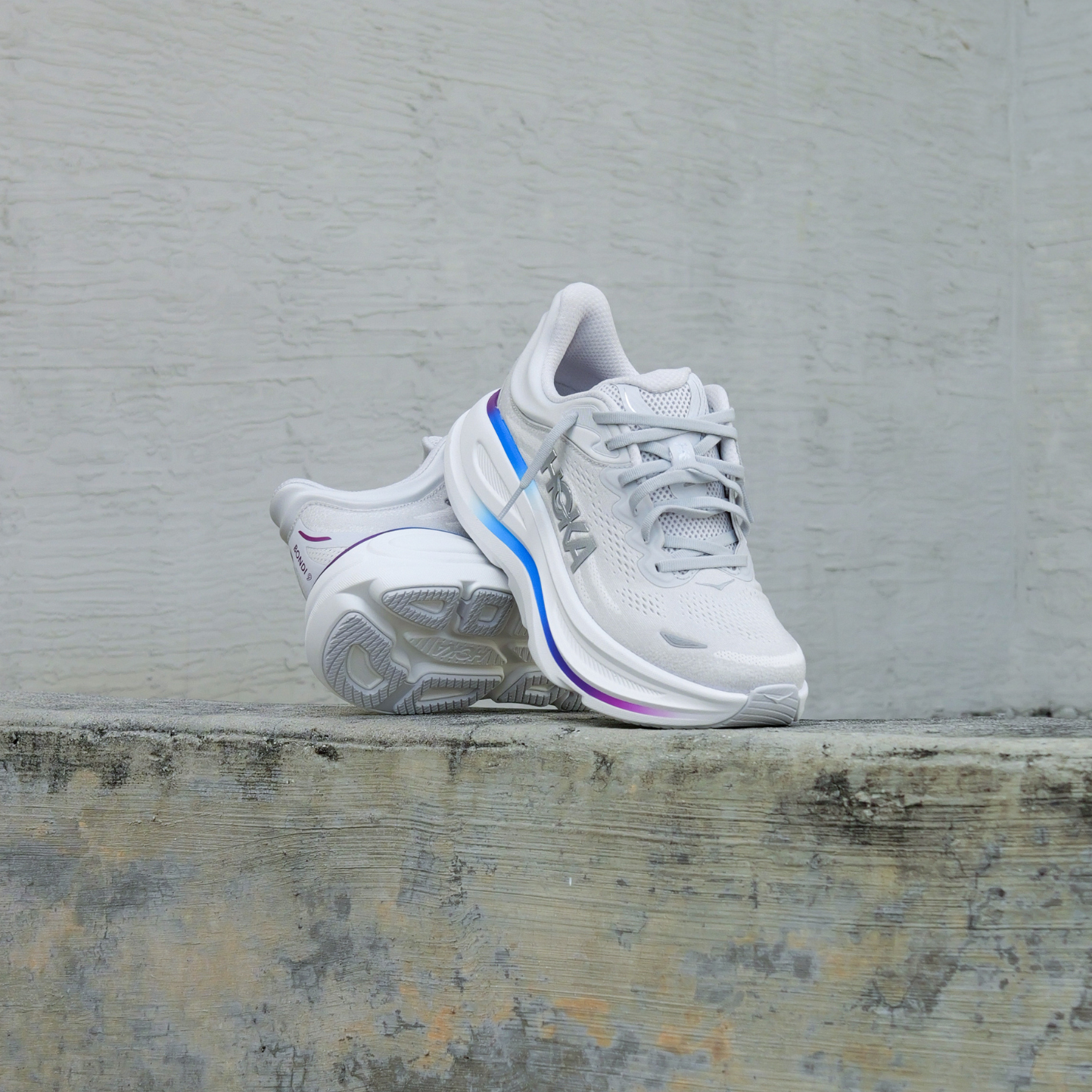 Womens HOKA Bondi 9 (Cosmic grey/White)