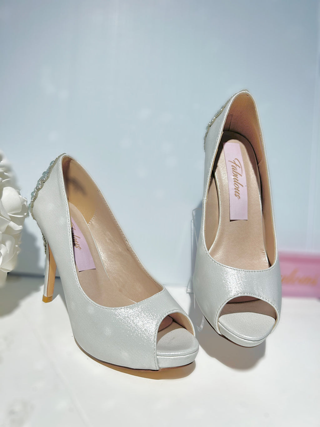 Pump White Simmer